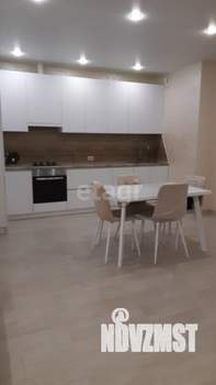 2-к квартира, вторичка, 63м2, 18/18 этаж