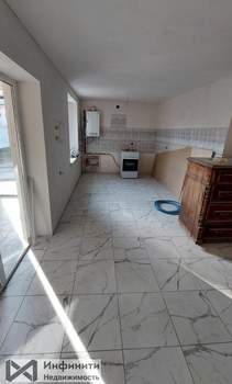 4-к квартира, вторичка, 95м2, 1/2 этаж