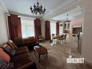 4-к квартира, вторичка, 125м2, 3/7 этаж