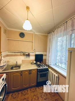 2-к квартира, вторичка, 42м2, 1/5 этаж