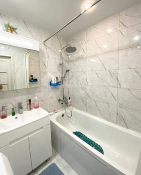 2-к квартира, вторичка, 61м2, 3/16 этаж