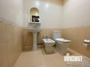 2-к квартира, вторичка, 100м2, 9/10 этаж