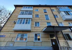 2-к квартира, вторичка, 43м2, 1/4 этаж