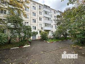 2-к квартира, вторичка, 42м2, 1/5 этаж