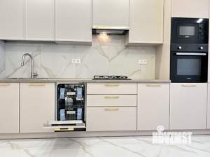 2-к квартира, вторичка, 63м2, 11/24 этаж