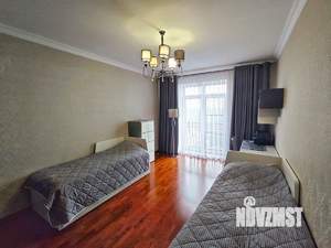 3-к квартира, вторичка, 131м2, 7/11 этаж