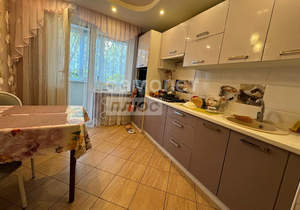 4-к квартира, вторичка, 70м2, 1/9 этаж