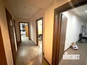 2-к квартира, вторичка, 82м2, 1/17 этаж