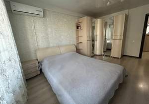 3-к квартира, вторичка, 100м2, 8/10 этаж