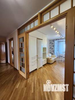 3-к квартира, вторичка, 98м2, 10/10 этаж