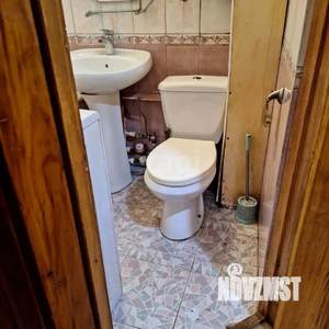 3-к квартира, вторичка, 58м2, 1/5 этаж