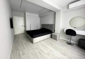 3-к квартира, вторичка, 100м2, 8/8 этаж