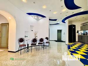 3-к квартира, вторичка, 131м2, 1/13 этаж