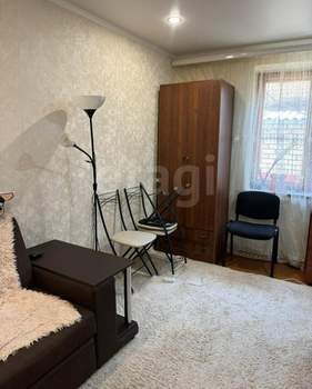 3-к квартира, вторичка, 60м2, 1/1 этаж