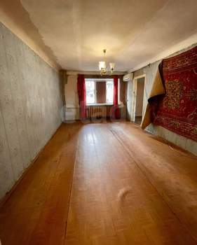 3-к квартира, вторичка, 57м2, 1/4 этаж