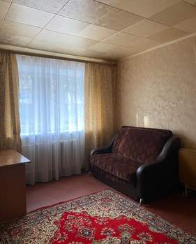 2-к квартира, вторичка, 42м2, 1/4 этаж