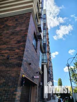 Студия квартира, вторичка, 62м2, 1/10 этаж