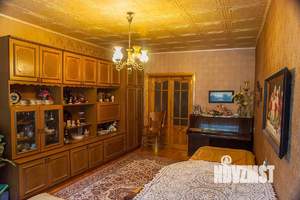 4-к квартира, вторичка, 101м2, 1/5 этаж