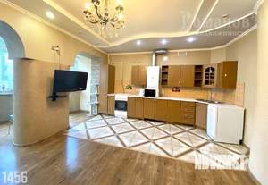 3-к квартира, вторичка, 132м2, 2/6 этаж