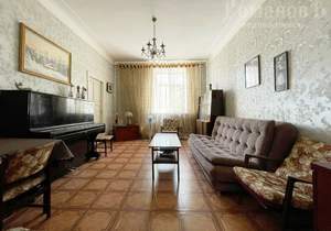 3-к квартира, вторичка, 80м2, 2/4 этаж