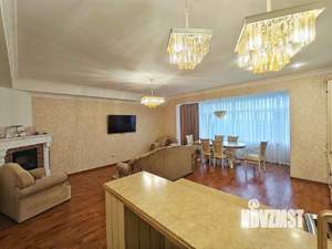 3-к квартира, вторичка, 131м2, 7/11 этаж
