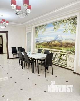 3-к квартира, вторичка, 160м2, 11/12 этаж