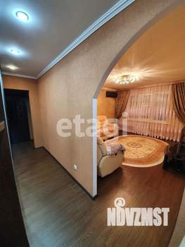 3-к квартира, вторичка, 68м2, 1/10 этаж