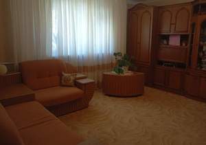 4-к квартира, вторичка, 98м2, 1/1 этаж