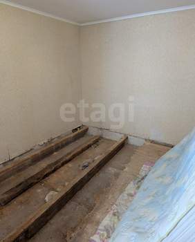 3-к квартира, вторичка, 63м2, 1/1 этаж