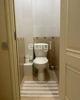 2-к квартира, вторичка, 54м2, 1/10 этаж