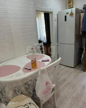 3-к квартира, вторичка, 60м2, 1/1 этаж