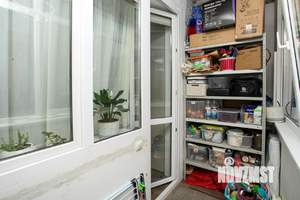 2-к квартира, вторичка, 61м2, 1/9 этаж