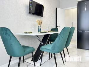 2-к квартира, вторичка, 60м2, 10/18 этаж