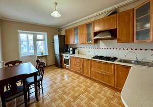 2-к квартира, вторичка, 83м2, 4/7 этаж