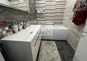 3-к квартира, вторичка, 130м2, 1/9 этаж