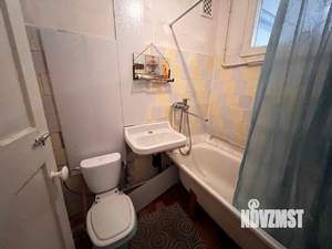 2-к квартира, вторичка, 43м2, 1/4 этаж