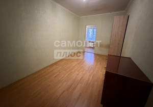 3-к квартира, вторичка, 63м2, 1/1 этаж