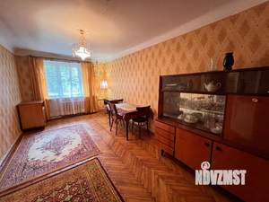 2-к квартира, вторичка, 43м2, 1/4 этаж