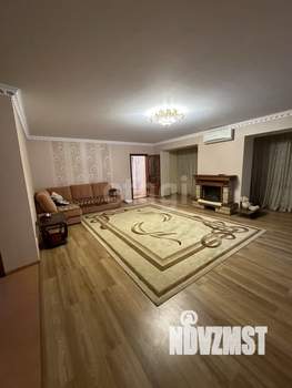 3-к квартира, вторичка, 130м2, 2/6 этаж